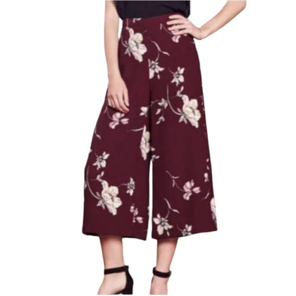 LC Lauren Conrad Runway Floral Wide Leg Cropped Pants Wine Women’s US Size 8